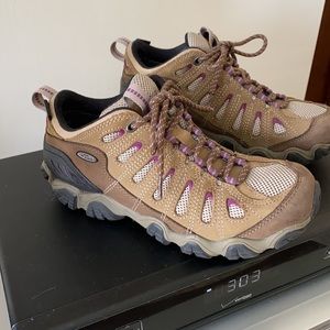 OBOZ Hiking shoes